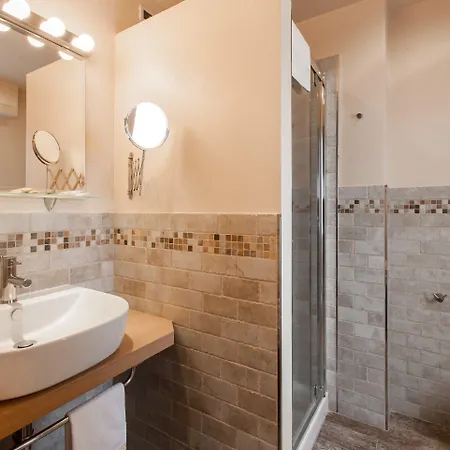 奥罗拉皮克洛酒店 3*